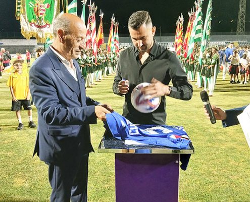...ed il pallone con cui si giocherà la finale degli Allievi